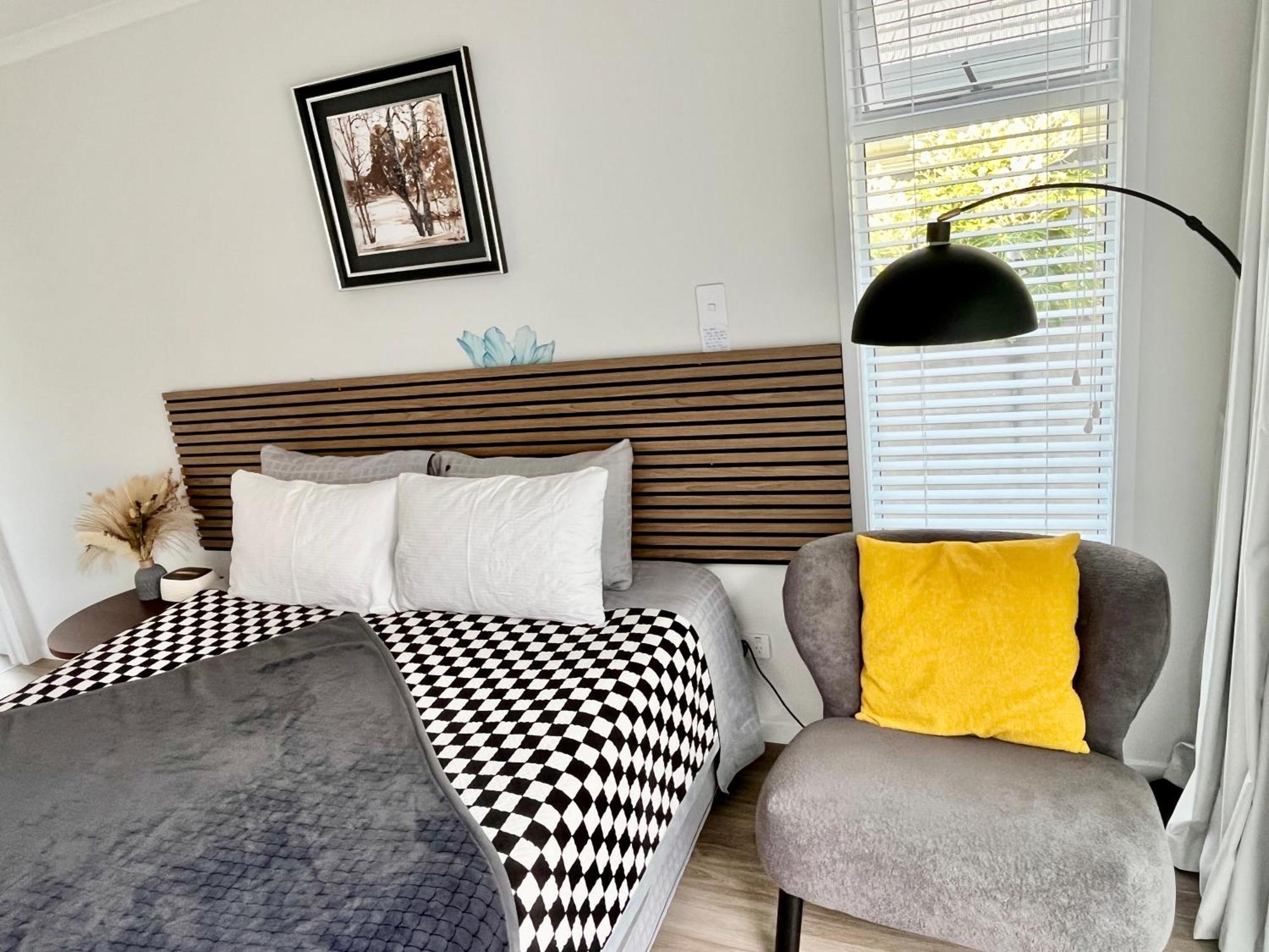 Lakeside Cozy Studio Taupo Eksteriør billede