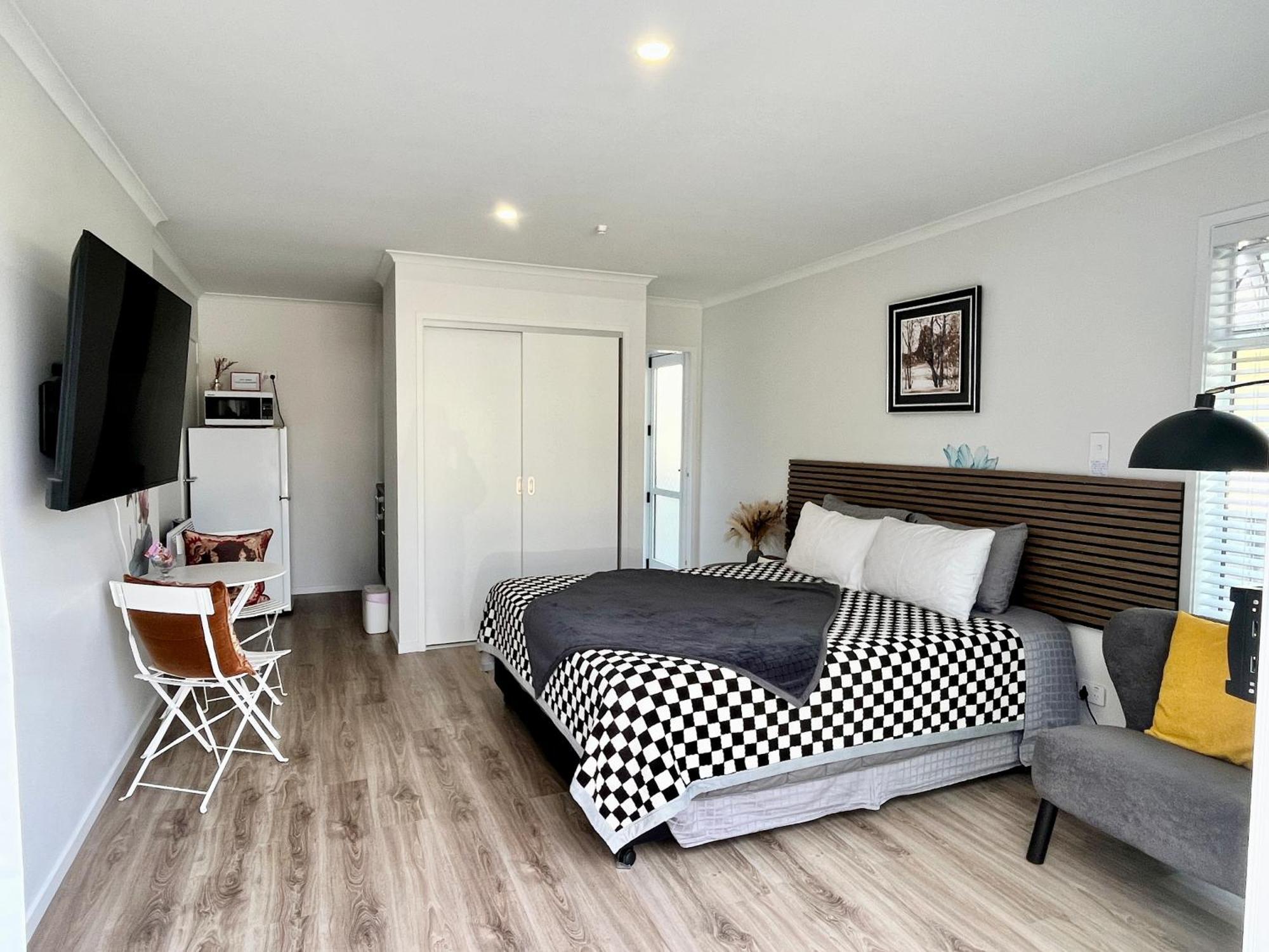Lakeside Cozy Studio Taupo Eksteriør billede